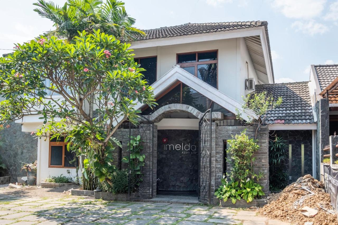 Imelda Residence Setrasari Redpartner Bandung Exteriér fotografie