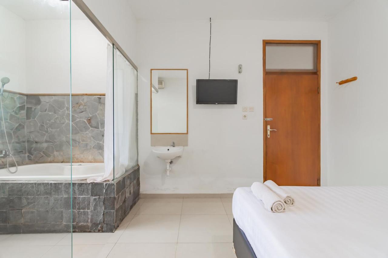 Imelda Residence Setrasari Redpartner Bandung Exteriér fotografie