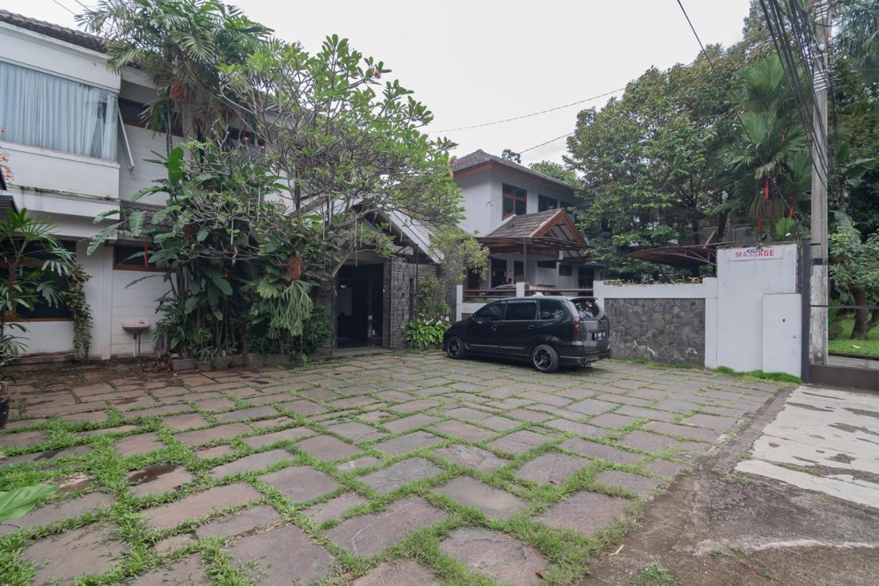 Imelda Residence Setrasari Redpartner Bandung Exteriér fotografie