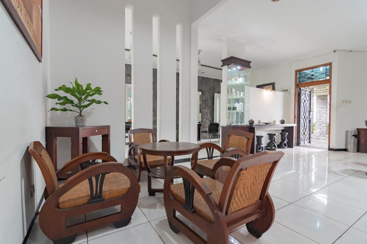 Imelda Residence Setrasari Redpartner Bandung Exteriér fotografie